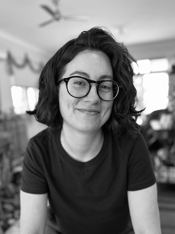Jenna Head shot