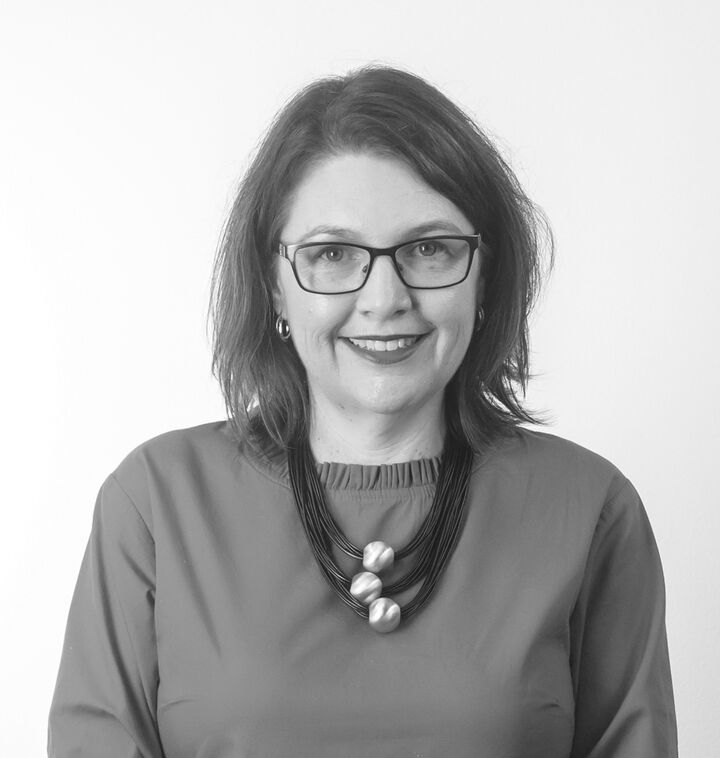 Shelley Pisani Headshot