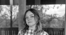 Thea Jones headshot
