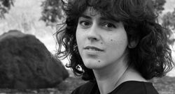 Zoe Scoglio 02 Crop CREDIT Emma Mc Rae 842x1200